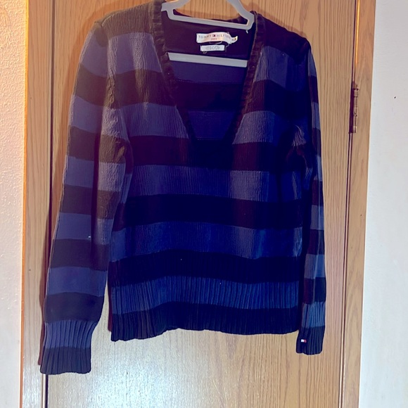 Tommy Hilfiger Sweaters - Striped sweater in great shape sz XL